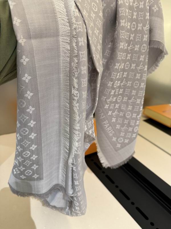 LV scarf 120X120cm 70%羊毛30%桑蚕丝 E10 (20)