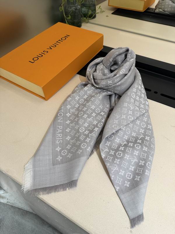 LV scarf 120X120cm 70%羊毛30%桑蚕丝 E10 (21)