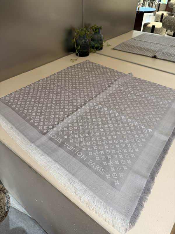 LV scarf 120X120cm 70%羊毛30%桑蚕丝 E10 (23)