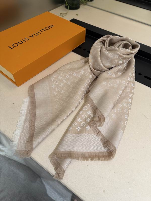 LV scarf 120X120cm 70%羊毛30%桑蚕丝 E10 (28)