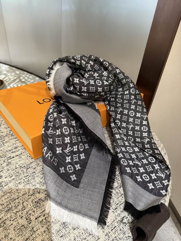 LV scarf 120X120cm 70%羊毛30%桑蚕丝 E10 (3)