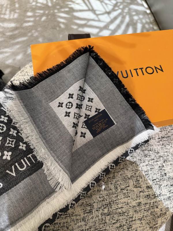 LV scarf 120X120cm 70%羊毛30%桑蚕丝 E10 (6)