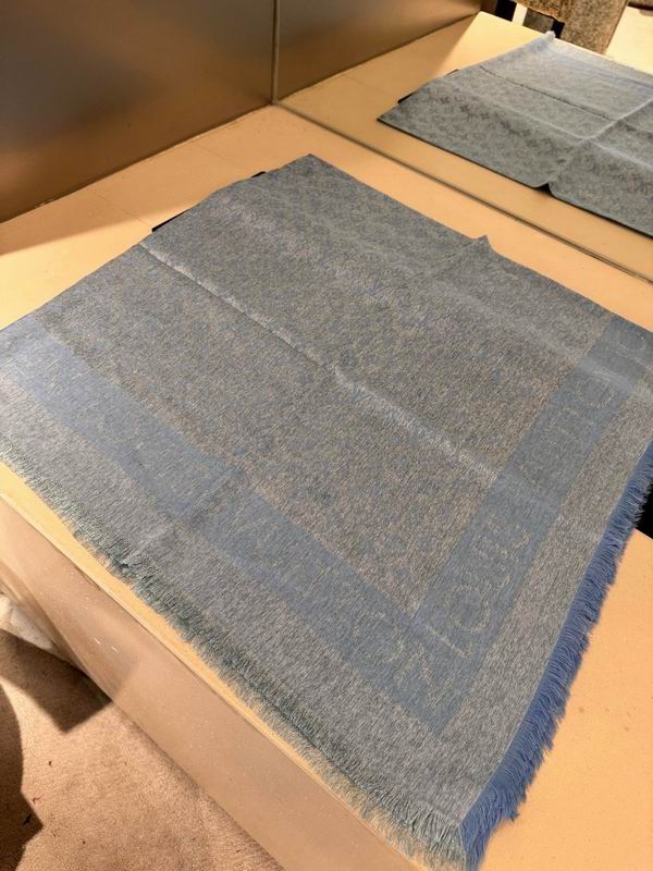 LV scarf 140X140cm E69 (15)