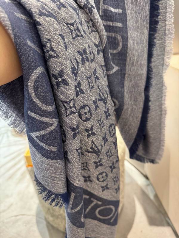 LV scarf 140X140cm E69 (21)