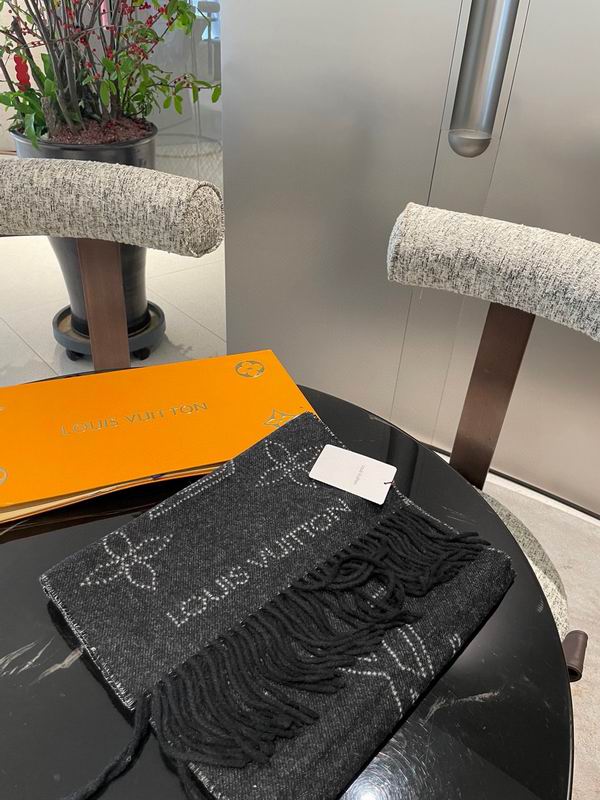 LV scarf 35X180cm E36 (6)