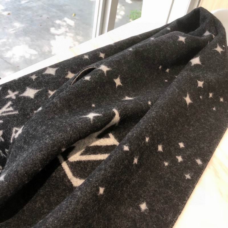 LV scarf 45X190cm E06 (1)