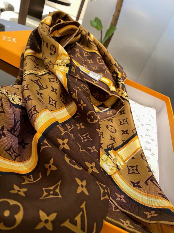 LV silk Scarf 90X90cm E65 (11)