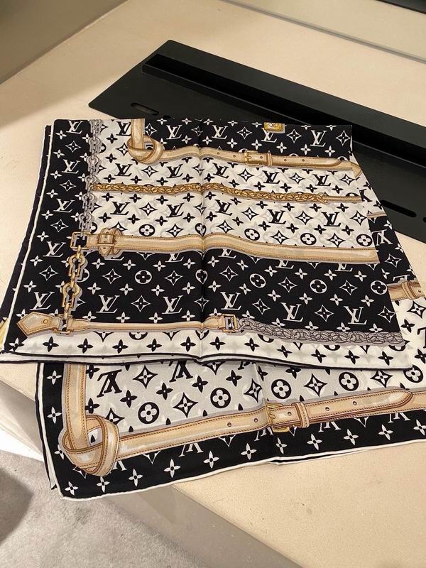 LV silk Scarf 90X90cm E65 (4)
