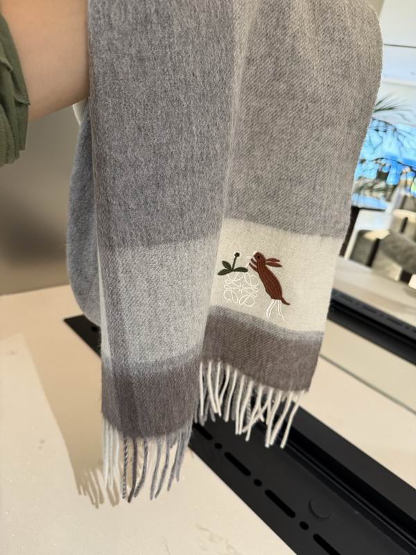 Loewe Scarf 30X180cm E48 (1)