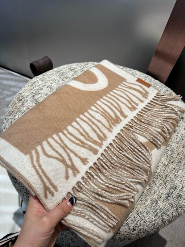 Loewe Scarf E77 (24)