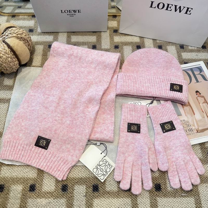 Loewe Scarf Hat Gloves (17)