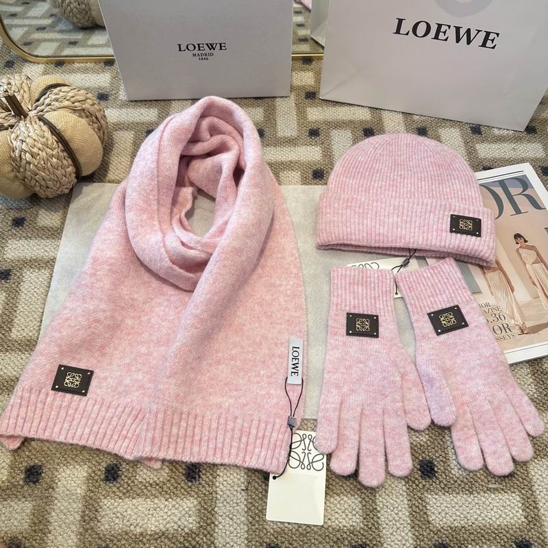Loewe Scarf Hat Gloves (18)