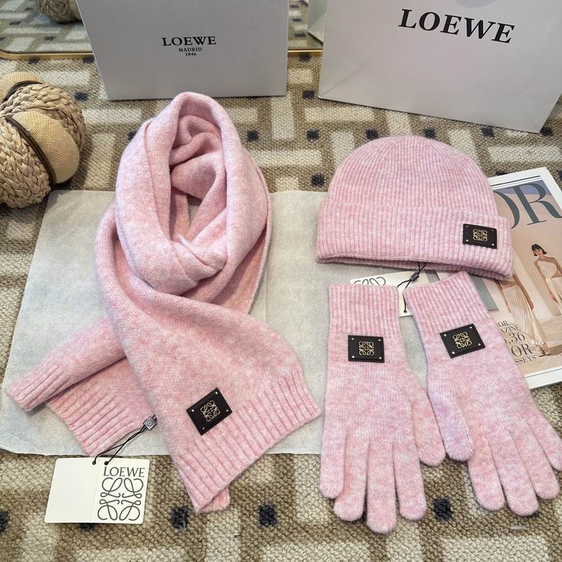 Loewe Scarf Hat Gloves (19)