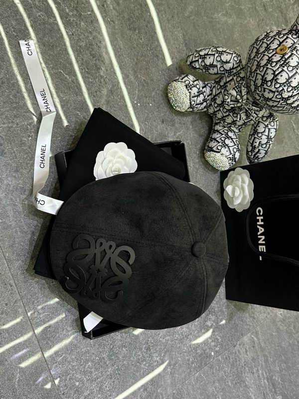 Loewe beret dx (140)