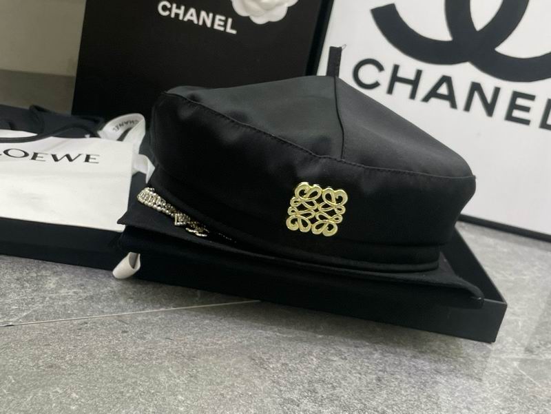Loewe beret dx (165)
