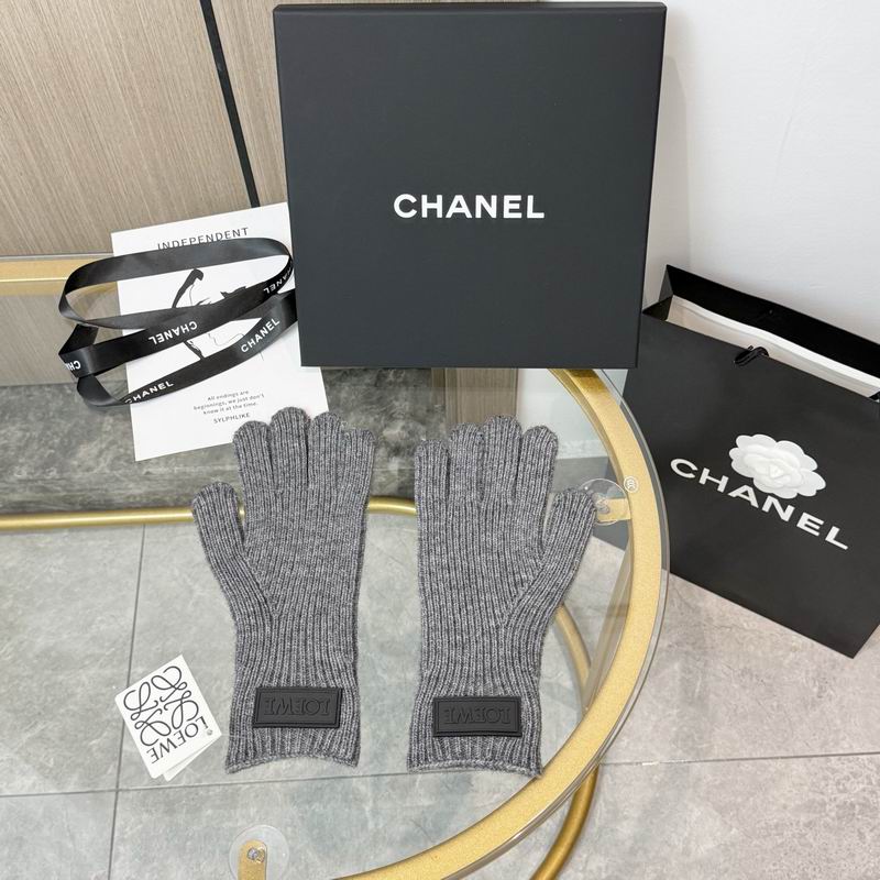 Loewe gloves 50 (30)