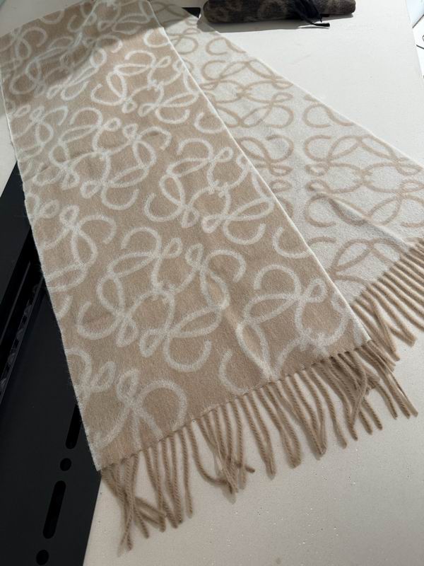 Loewe scarf 180X32cm E21 (3)