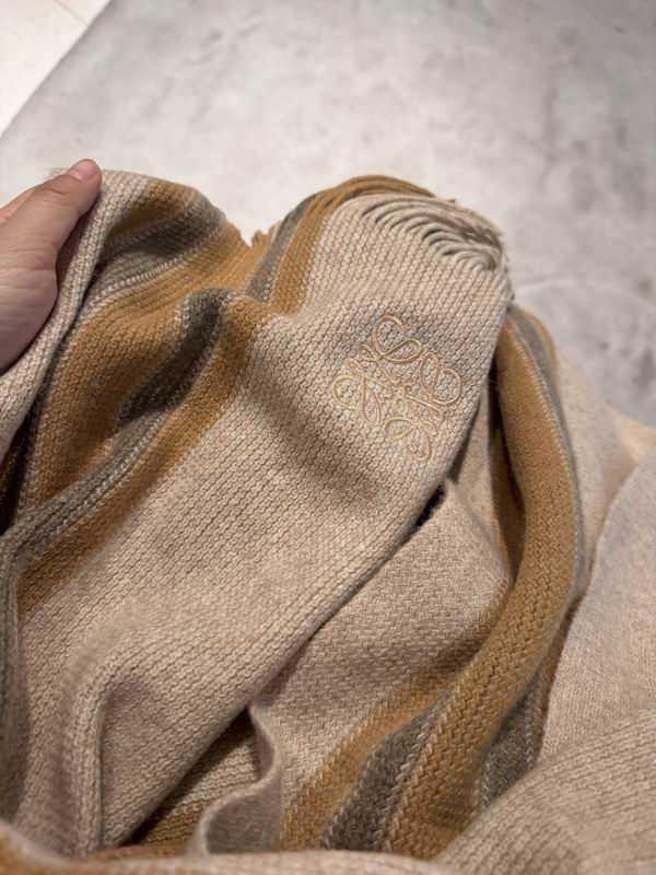 Loewe scarf 30X180cm E38 (1)