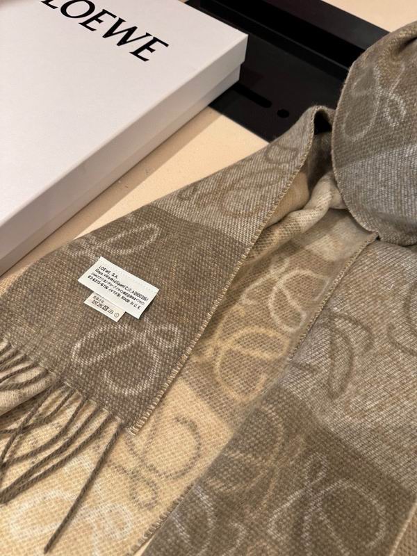 Loewe scarf 40X200cm E50 (1)