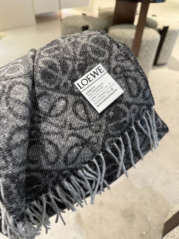 Loewe scarf E23 (5)