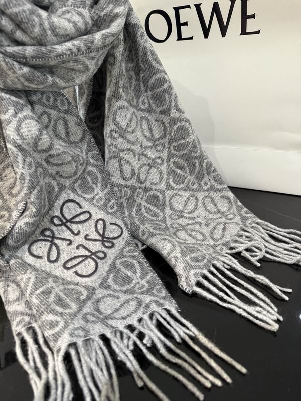 Loewe scarf E23 (9)