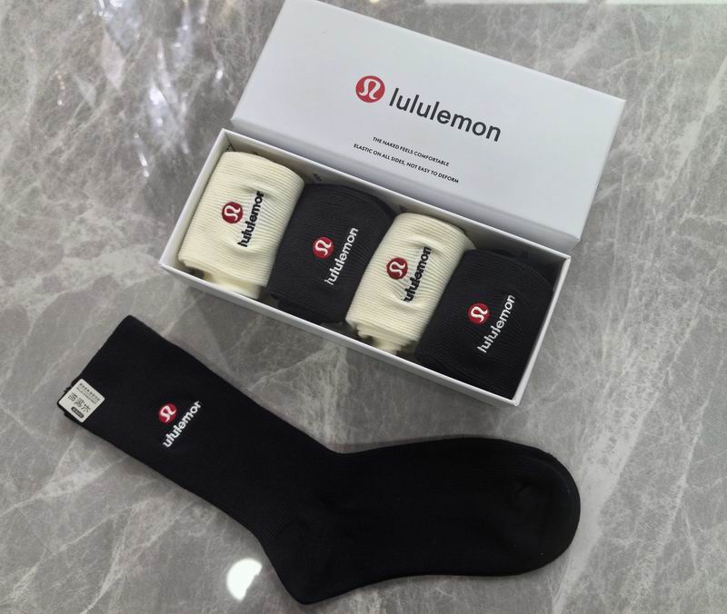 Luluemon Socks (137)