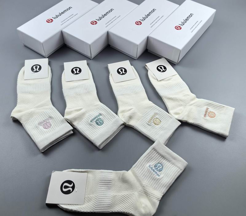 Luluemon Socks (143)