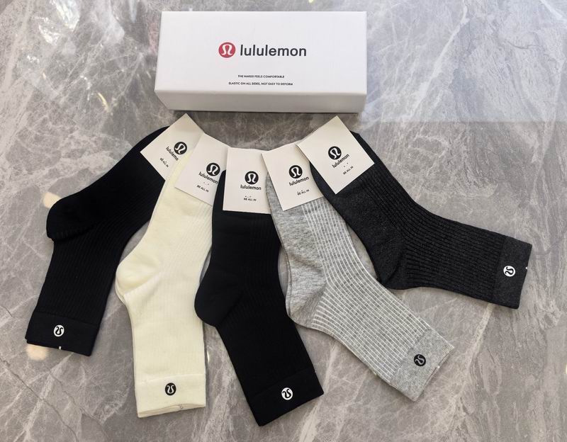 Luluemon Socks (153)