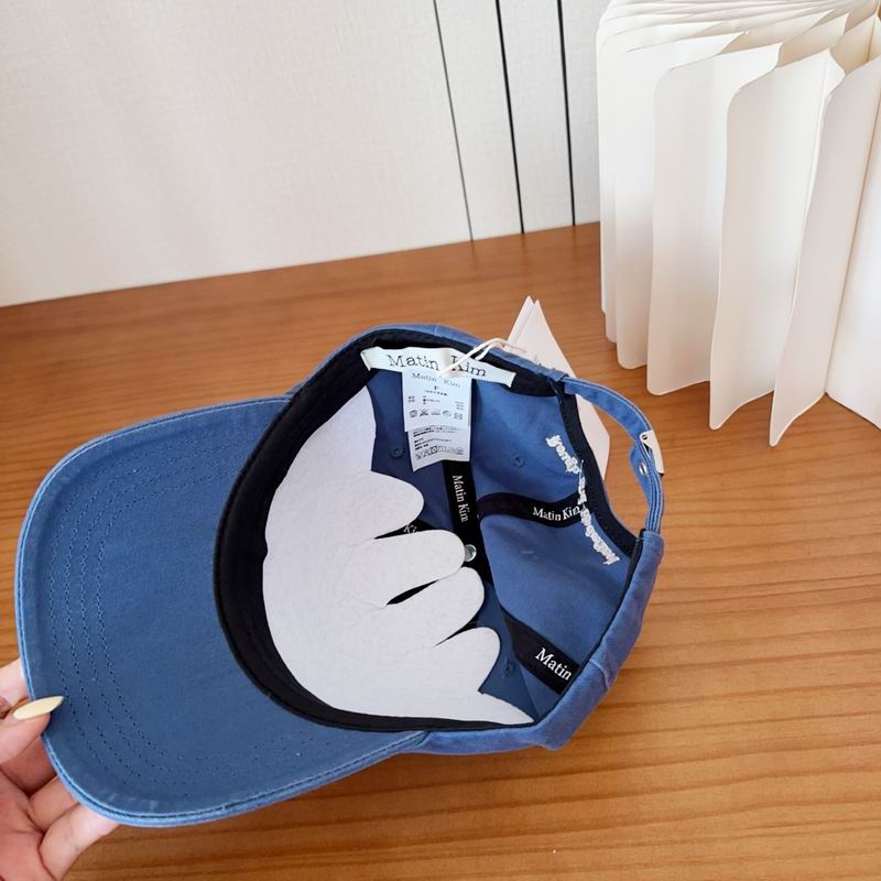 Matin Kim cap dx (468)