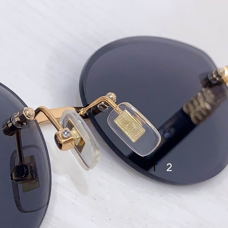 MiuMiu A1950 57 17-145 b08