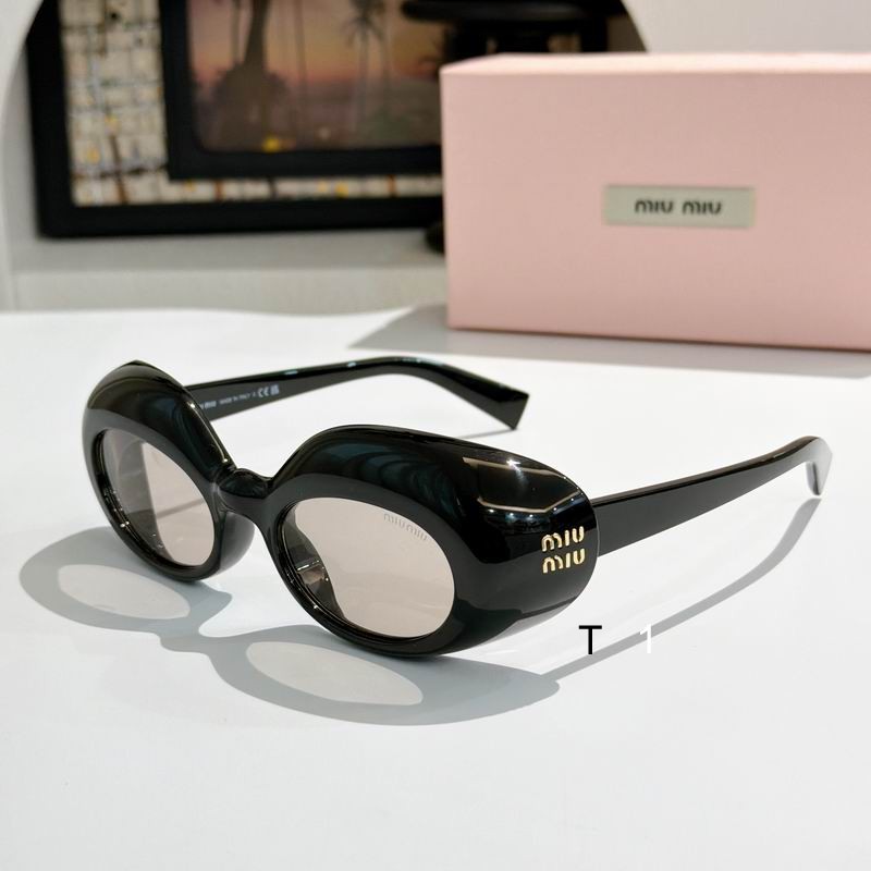 MiuMiu  B08 52 21-135 a04