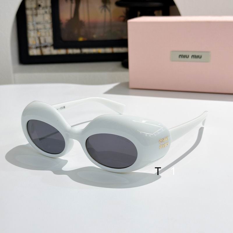 MiuMiu  B08 52 21-135 a06