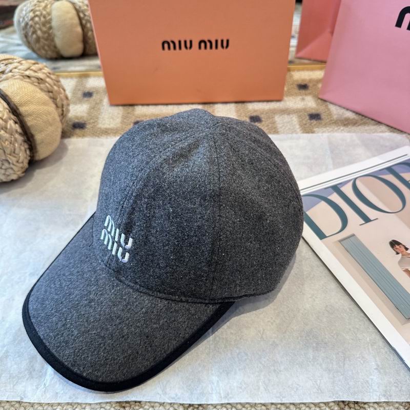 Miumiu Cap (629)