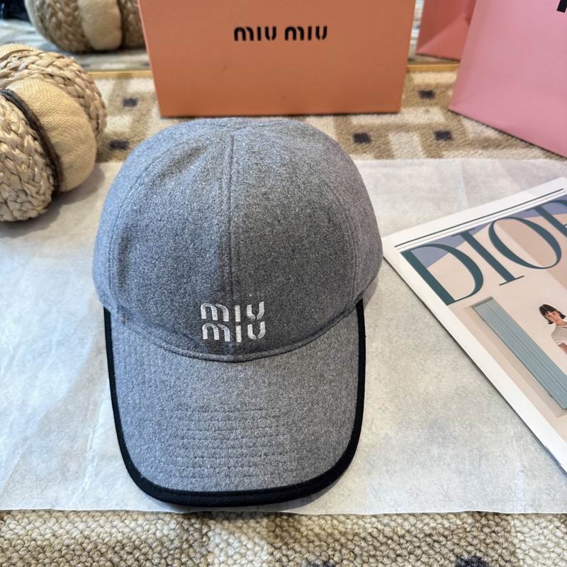 Miumiu Cap (639)