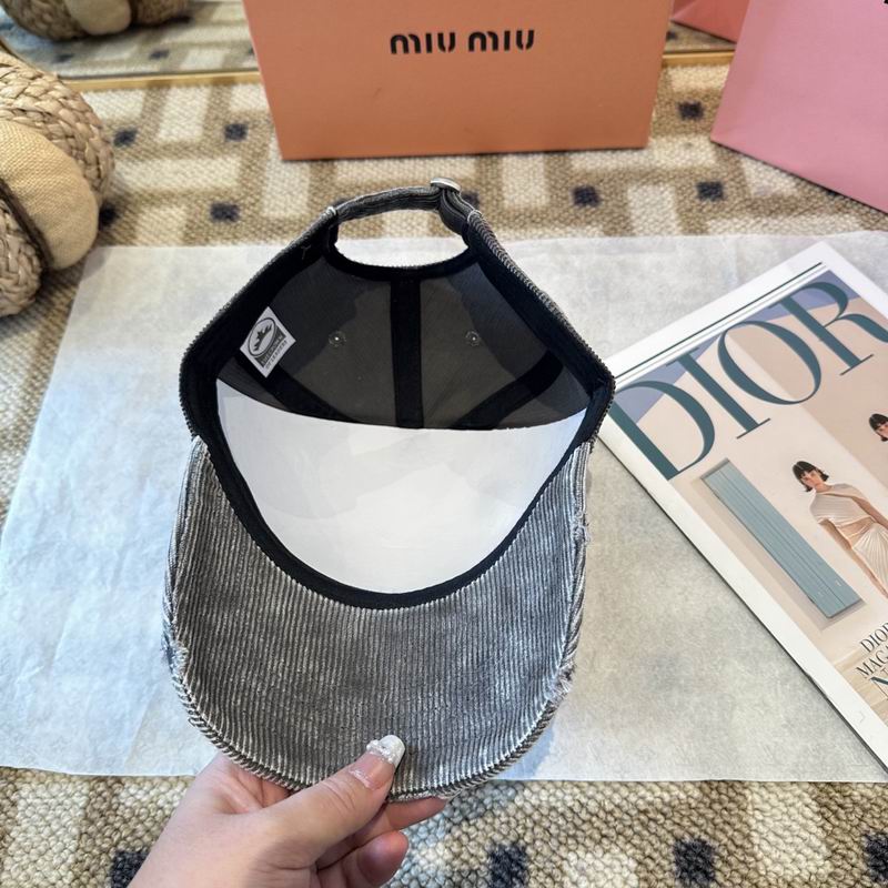 Miumiu Cap (680)
