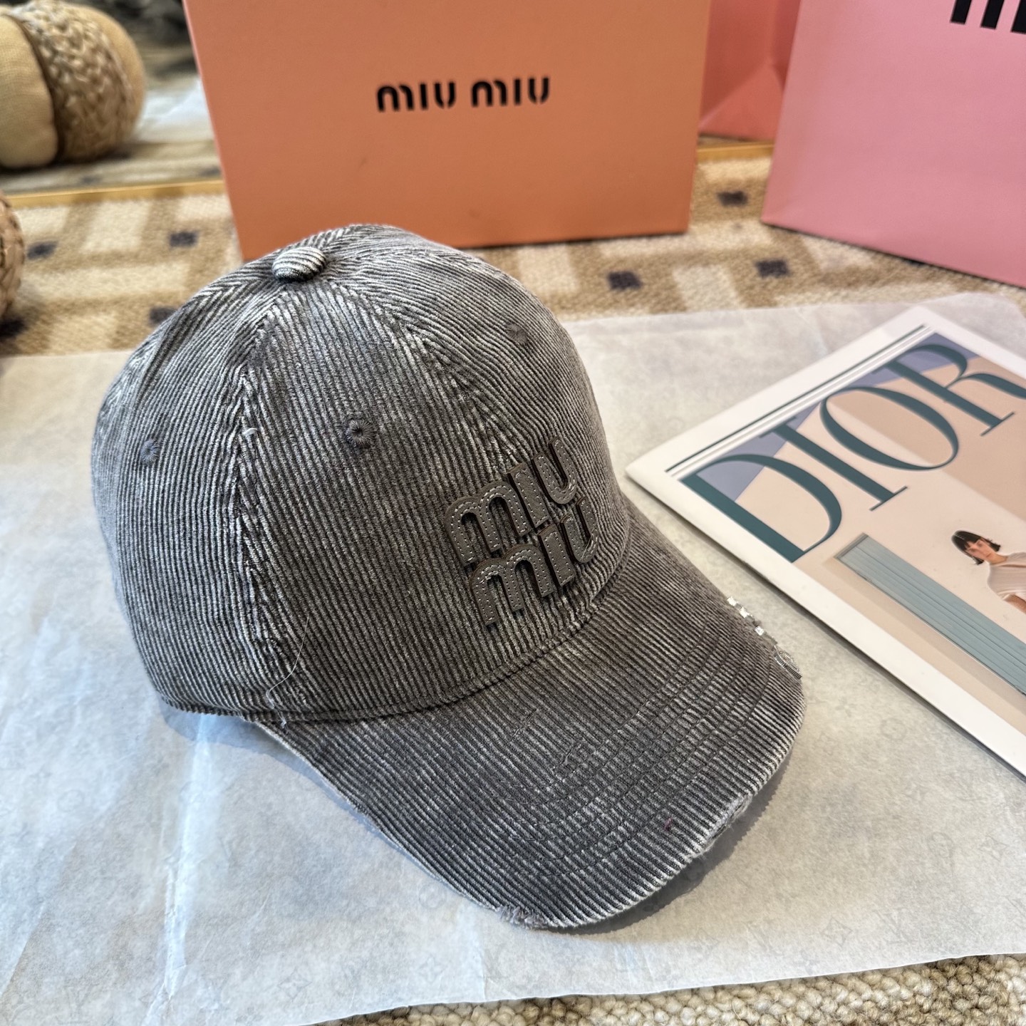 Miumiu Cap (685)
