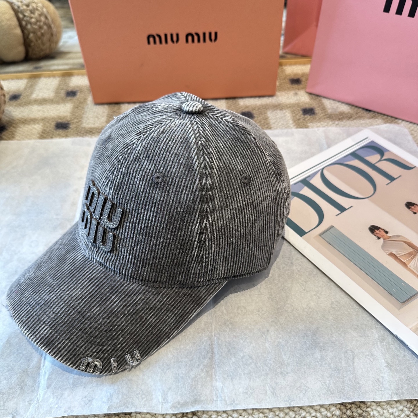Miumiu Cap (686)
