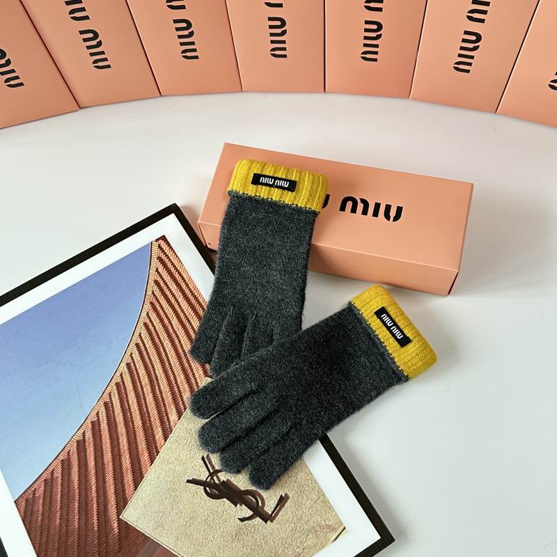 Miumiu Gloves 37 (6)