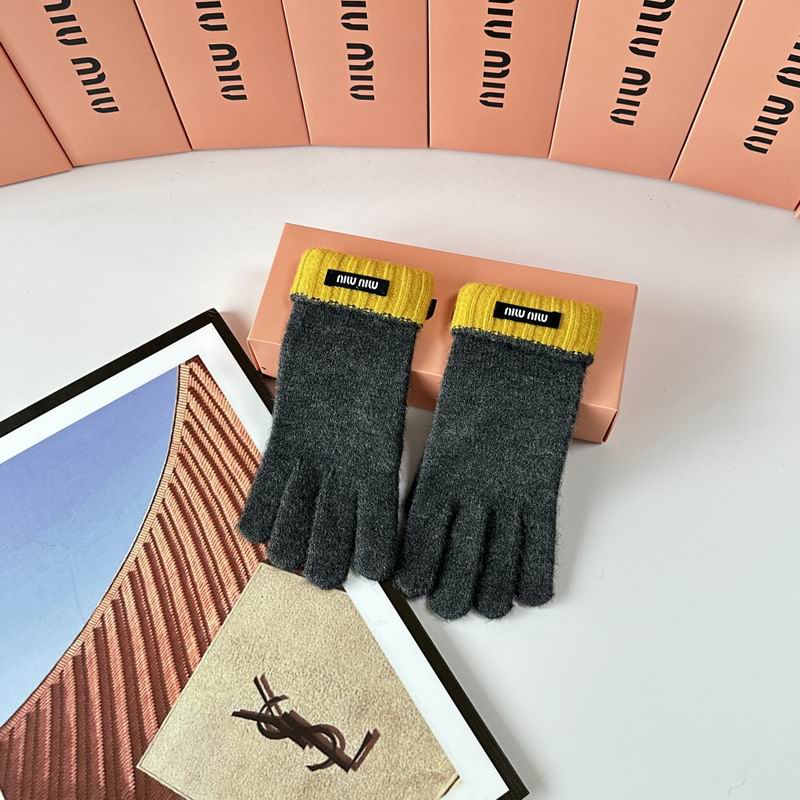 Miumiu Gloves 37 (7)