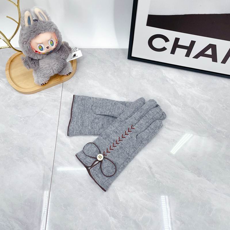 Miumiu Gloves dx (252)