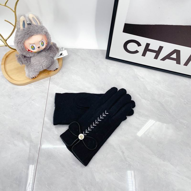 Miumiu Gloves dx (261)