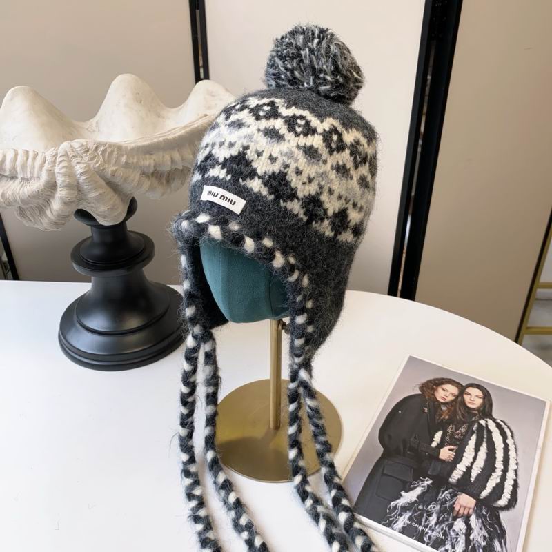 Miumiu Hat dx (2016)