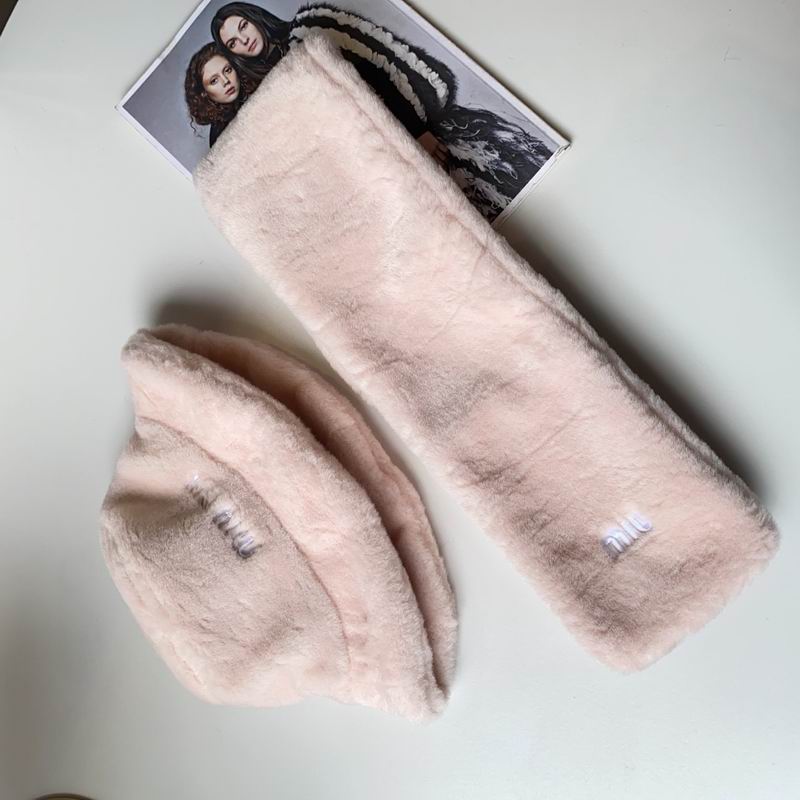 Miumiu Scarf Hat dx (208)