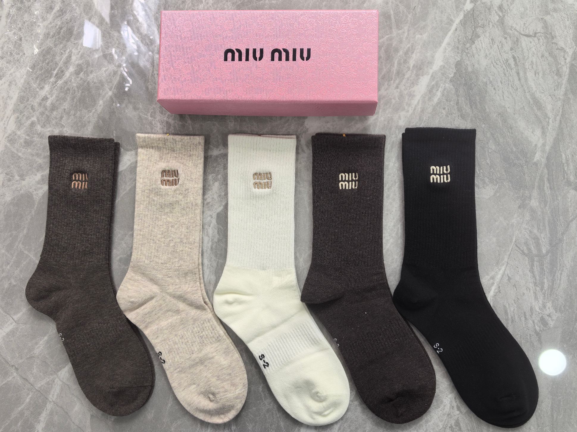 Miumiu Socks (40)