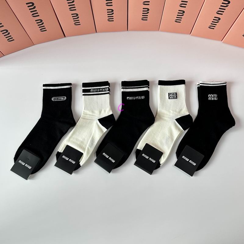 Miumiu socks (30)