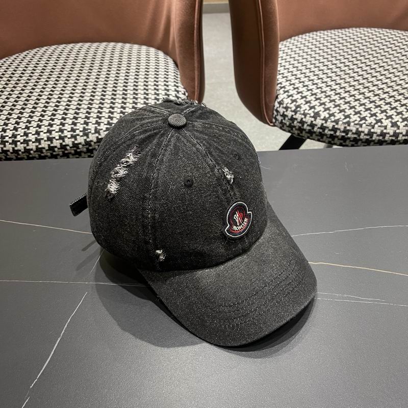 Moncler Cap (513)