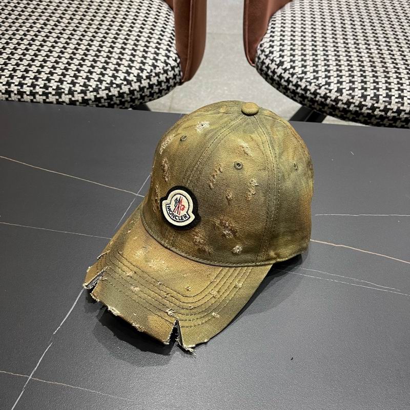 Moncler Cap (623)