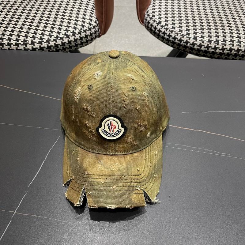 Moncler Cap (624)