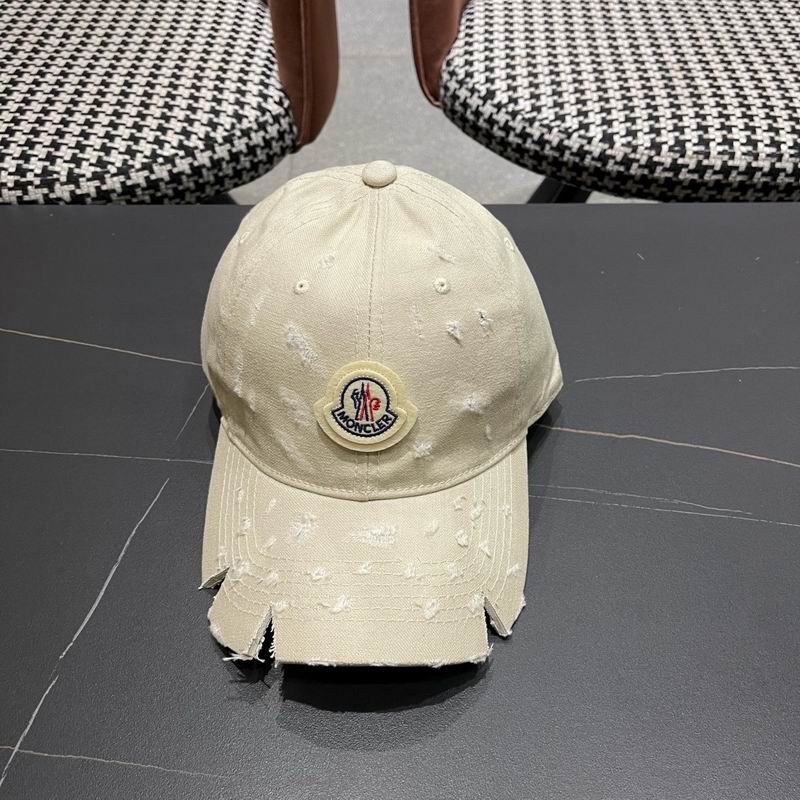 Moncler Cap (635)