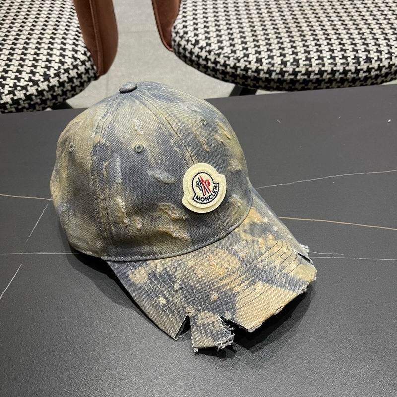Moncler Cap (644)